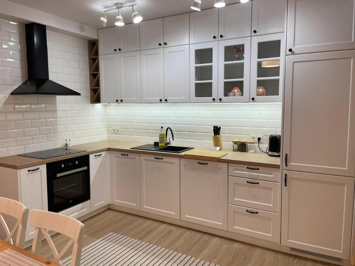 Apartamenty Guzik 22 クロスノ エクステリア 写真