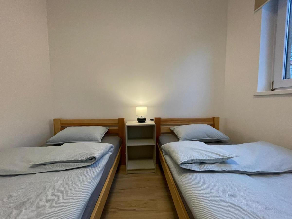 Apartamenty Guzik 22 クロスノ エクステリア 写真